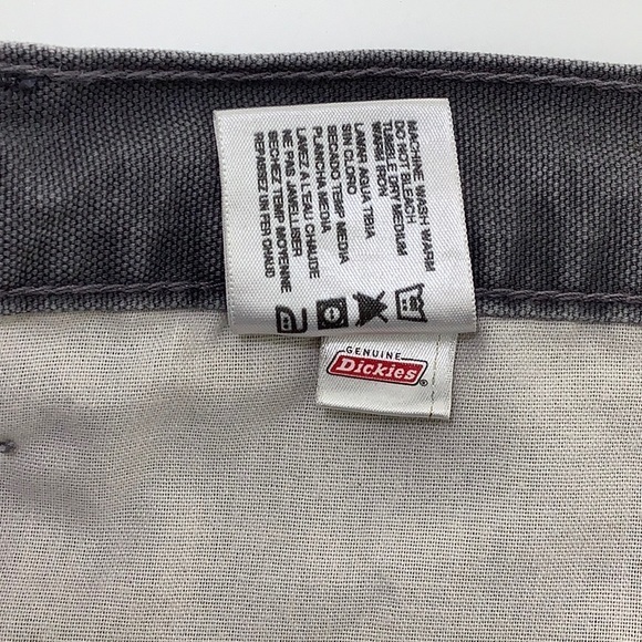 Dickes gray jean cargo shorts relaxed fit size 38 EUC - Picture 15 of 16